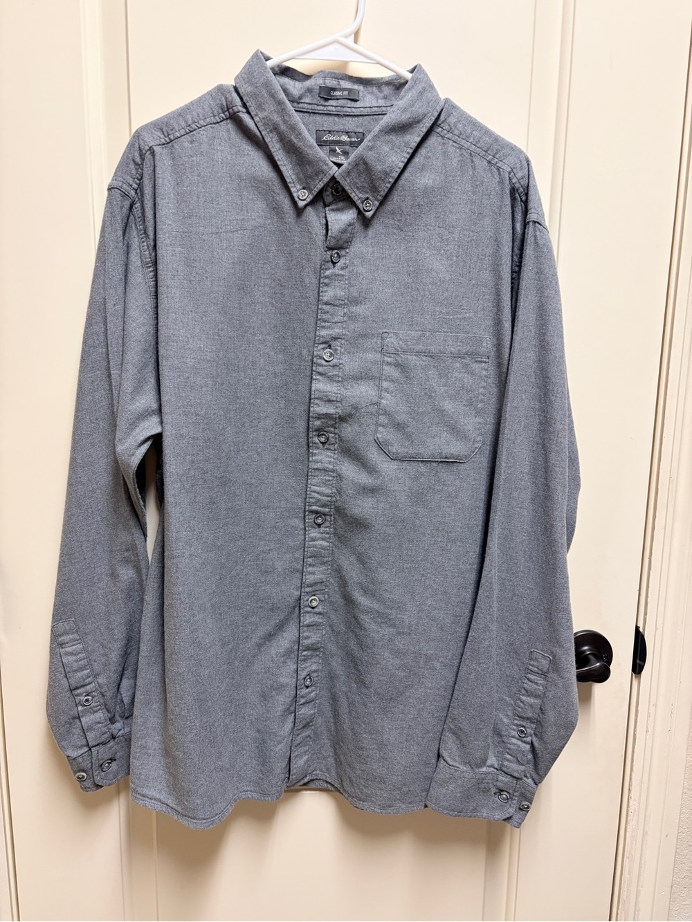 Eddie Bauer Classic Fit Men's Button-Down Long Sleeved Shirt - Gray - Size 2XL